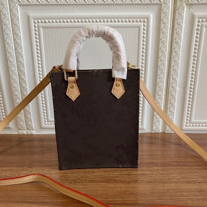 Fashion Designer Leather Bags For women 14x17x5cm