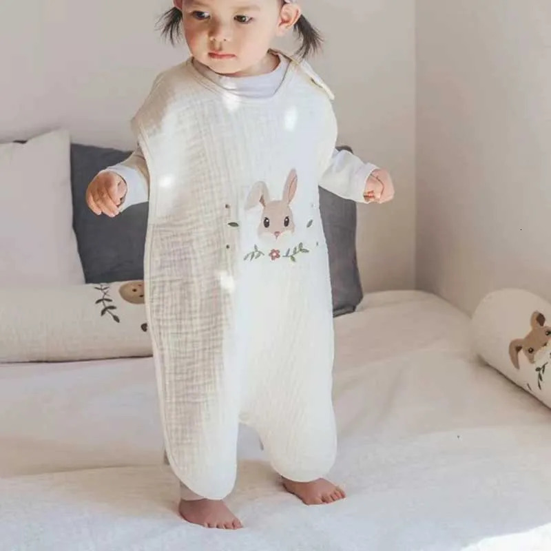 Sleeping Bags Cotton Embroidery Muslin Baby Sleeping Bag Summer Sleepsack Babies Accessories Thin Gauze Vest Pajamas Anti-Kick Quilt 231031