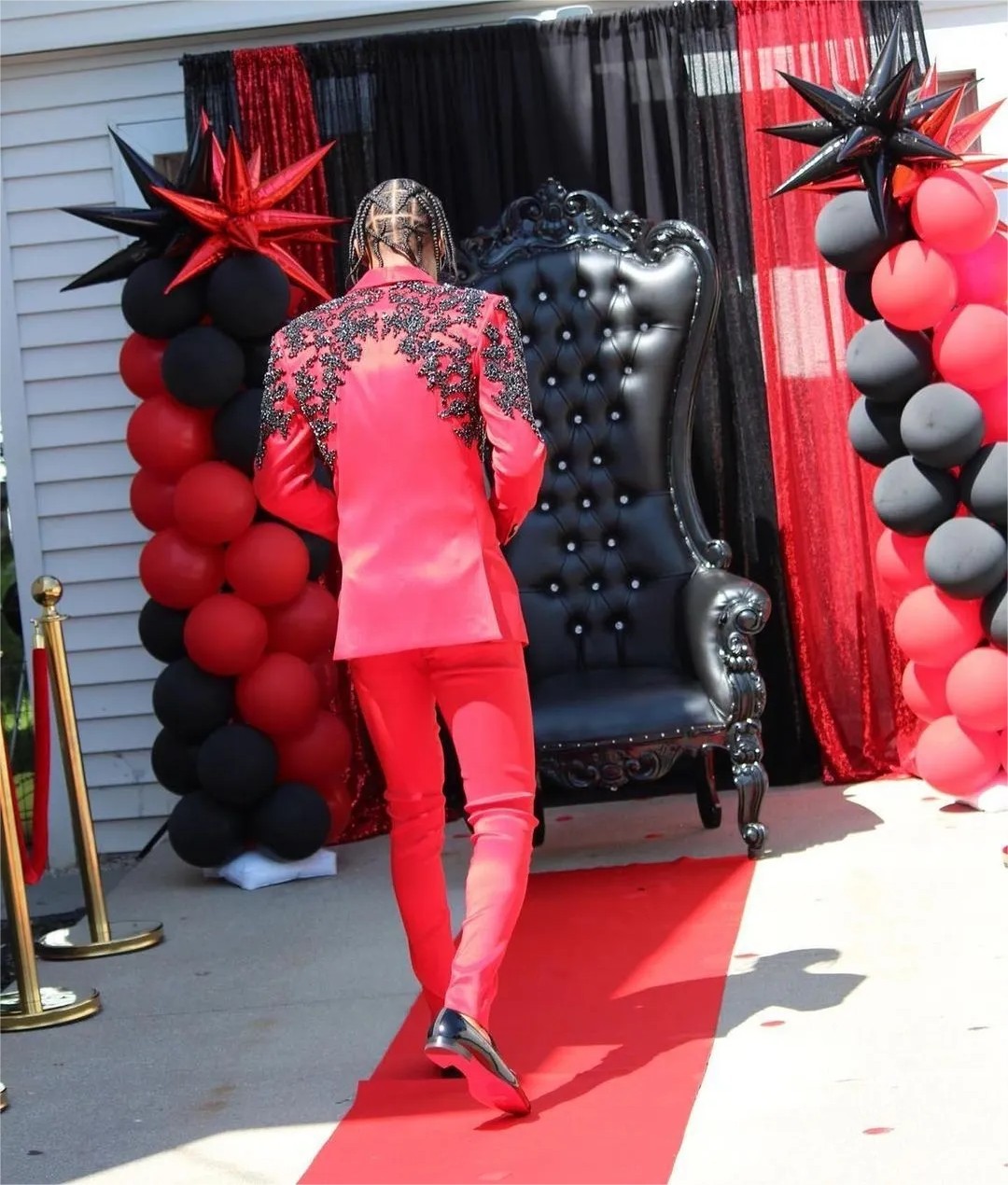 Red Beaded Wedding Tuxedos Slim Fit Mens Suits 2 Pieces Sets Shawl Lapel Blazers One Button Formal Suit With Jacket And Pants