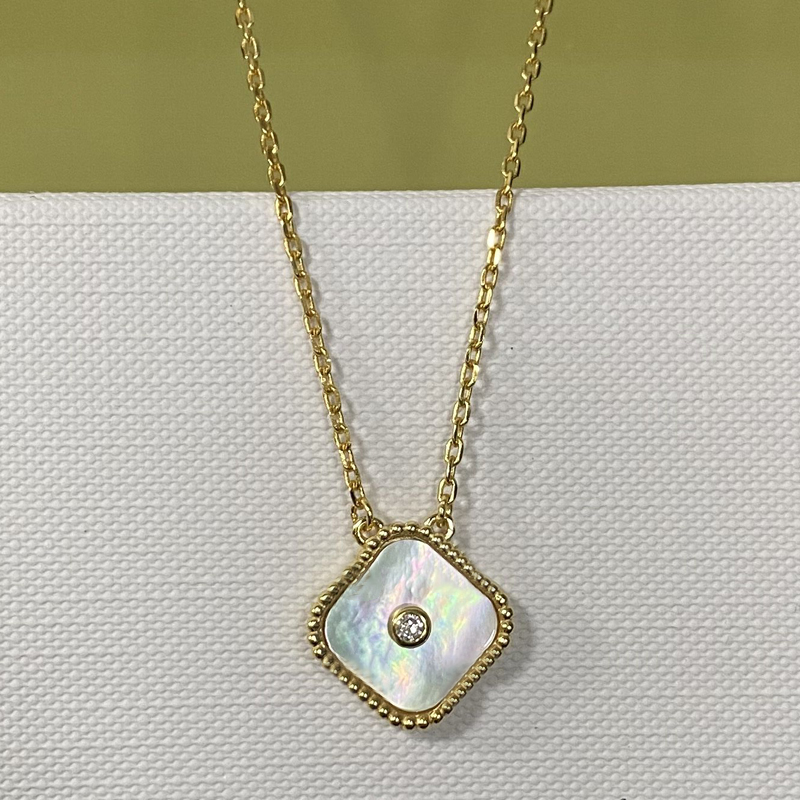 Designer 10 Flowers Necklace with Gold Chain Silver Chain Fashion Designer Necklaces With Box 18909