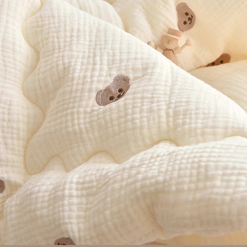 Bedding Sets MILANCEL Winter Baby Quilt Kids Six Layer Crepe Seersucker Thick Air Conditioning Quilt 231031