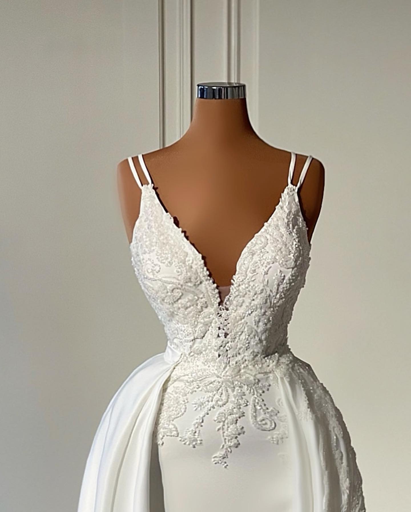 Elegant Sheath Dresses For Bride V Neck Wedding Dress With Detachable Skirt Lace Appliques Robe De Mariee Bridal Gowns Dr0324