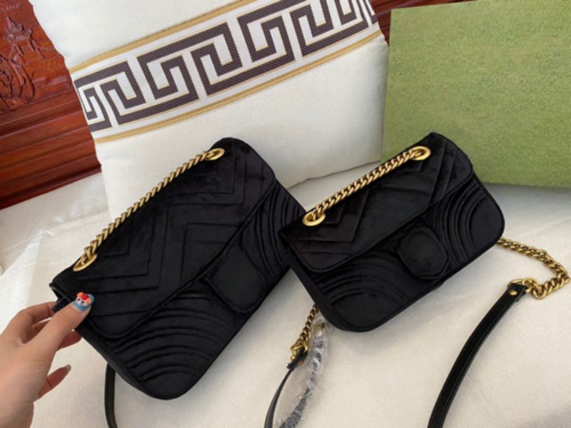 Fashion Chain Slanted Across Shoulder Bag Handbags