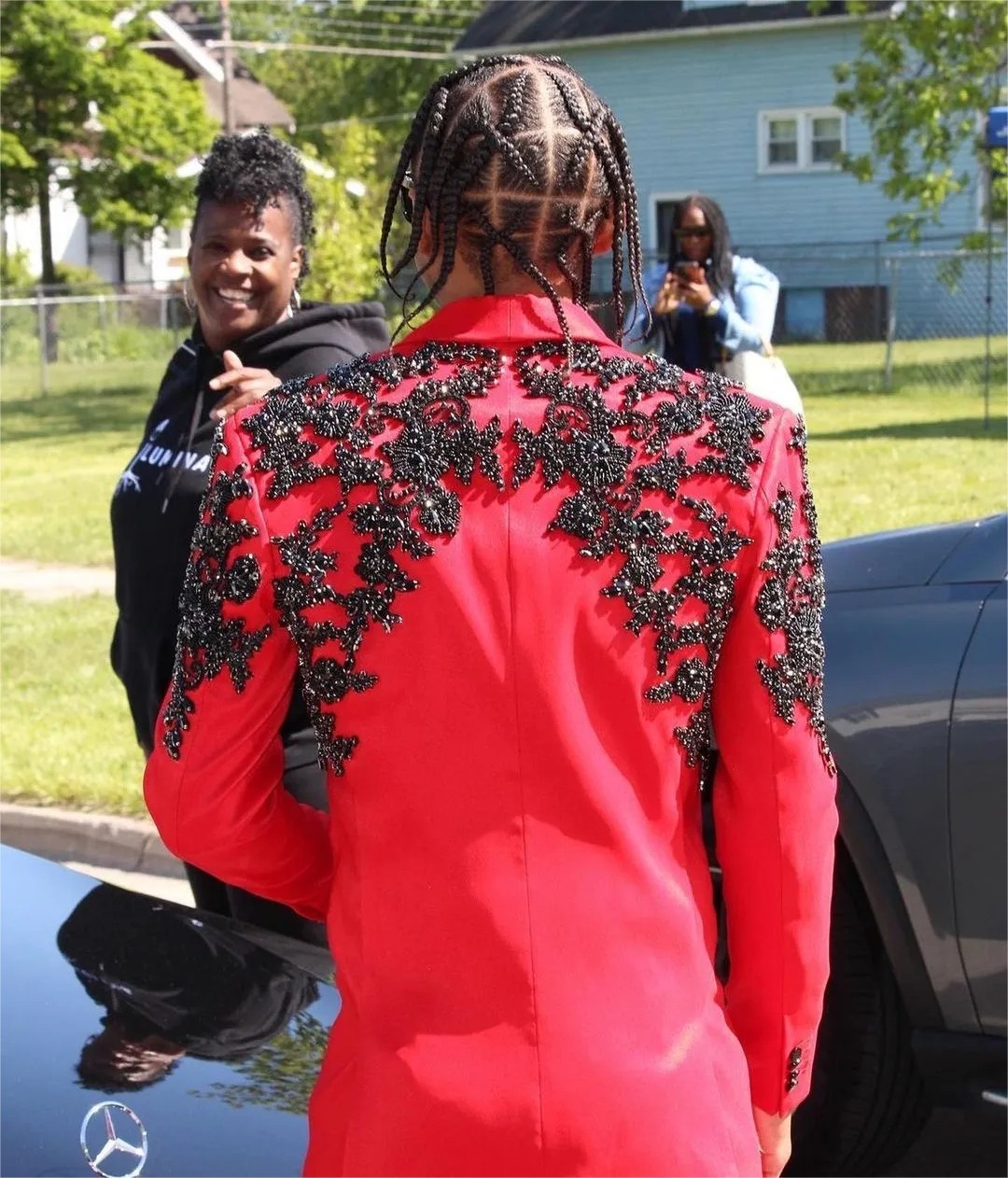 Red Beaded Wedding Tuxedos Slim Fit Mens Suits 2 Pieces Sets Shawl Lapel Blazers One Button Formal Suit With Jacket And Pants