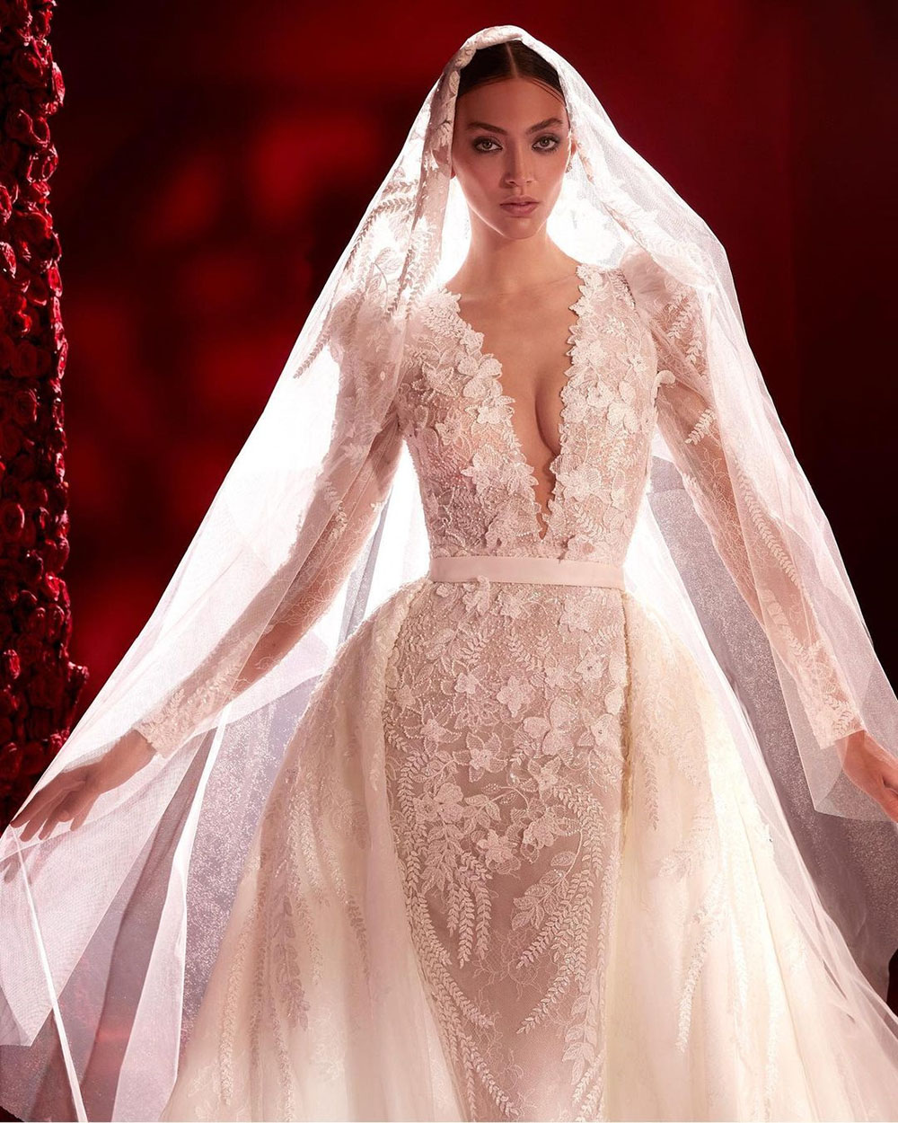 Luxury Mermaid Elegant Wedding Dress Long Sleeves Deep V Neck 3D Lace Appliques Sequins Beads Floor Length Detachable Train Bridal Gowns Custom Made V