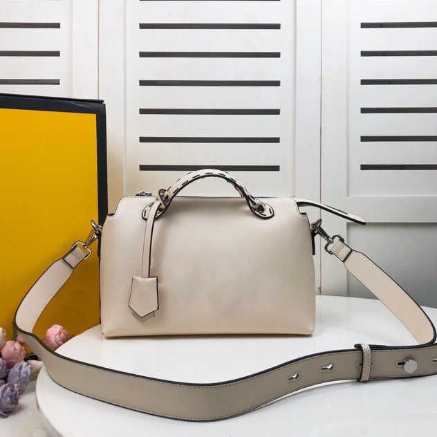 Designer Handbags crossbody bags lady Envelope shoulder bag for women fashion chains purse luxury handbag cowhide camera bag messenger Wholesale, Customize
Designer Handbags crossbody bags lady Envelope shoulder bag for women fashion chains purse luxury handbag cowhide camera bag messenger Wholesale, Customize