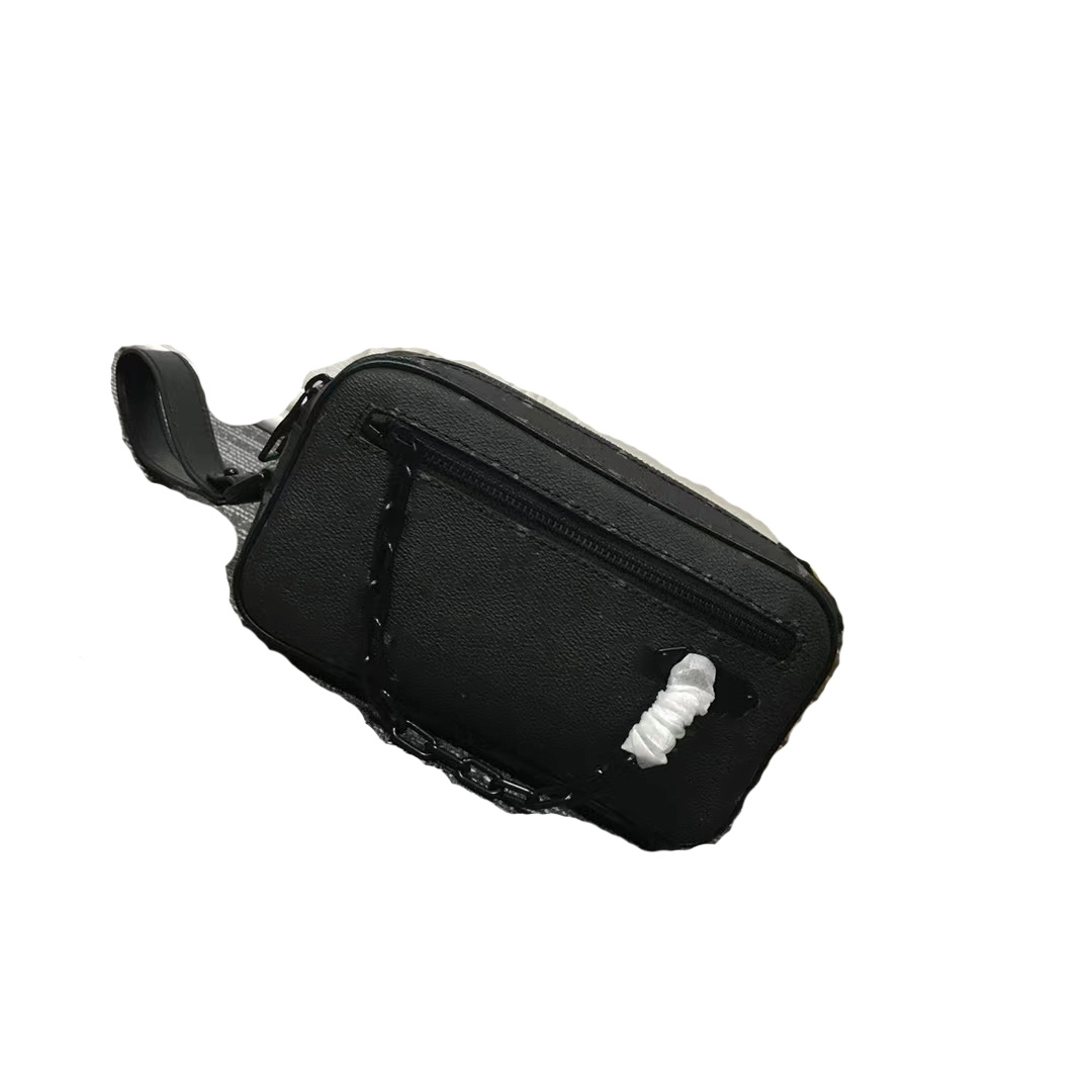 2022 luxurys designers bags High quality new fashion men travel toilet pouch women cosmetic organizer make up famous classical toiletry bags with dust bag Free Ship, Mono black #m55703
2022 luxurys designers bags High quality new fashion men travel toilet pouch women cosmetic organizer make up famous classical toiletry bags with dust bag Free Ship, Mono black #m55703