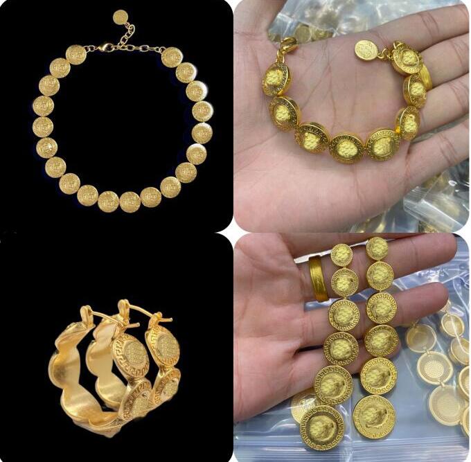 Luxurious Women Necklaces Bracelet Earring Rings Hairpin Set Banshee Medusa Portrait 18K Gold Plated New Designed Designer Jewelry Ladies NEW, Golden
Luxurious Women Necklaces Bracelet Earring Rings Hairpin Set Banshee Medusa Portrait 18K Gold Plated New Designed Designer Jewelry Ladies NEW, Golden