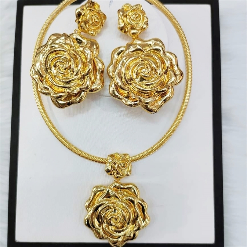 Other Jewelry Sets Dubai Gold Color For Women Necklace And Earrings Flower Shape Pendant Brazilian Africa Wedding Party Gifts 220831