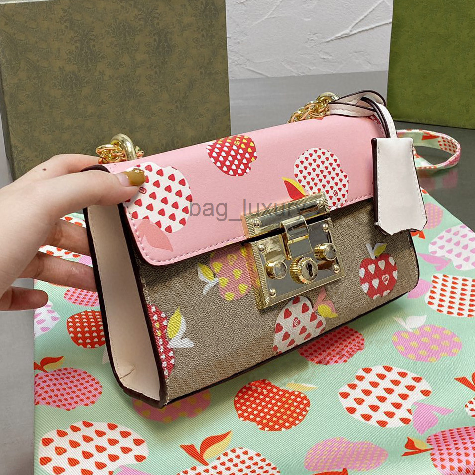 Designer bag bag Chain bags Totes strawberry Hand Bag Purse Luxury Leather Fashion Cross Body Shoulder High Quality Women Large medium and small size, Customize
Designer bag bag Chain bags Totes strawberry Hand Bag Purse Luxury Leather Fashion Cross Body Shoulder High Quality Women Large medium and small size, Customize