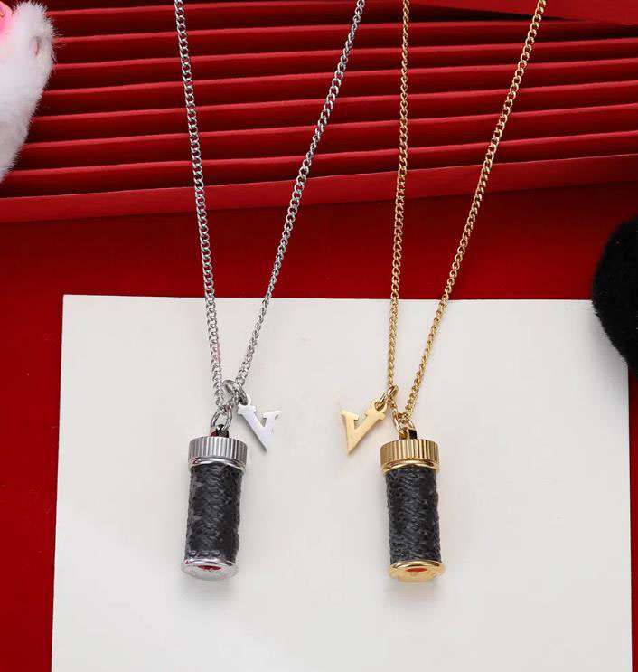 New perfume bottle necklace retro trend can be opened pendant designer jewelry necklaces gold chain heart for mens womens bijoux -1
New perfume bottle necklace retro trend can be opened pendant designer jewelry necklaces gold chain heart for mens womens bijoux -1