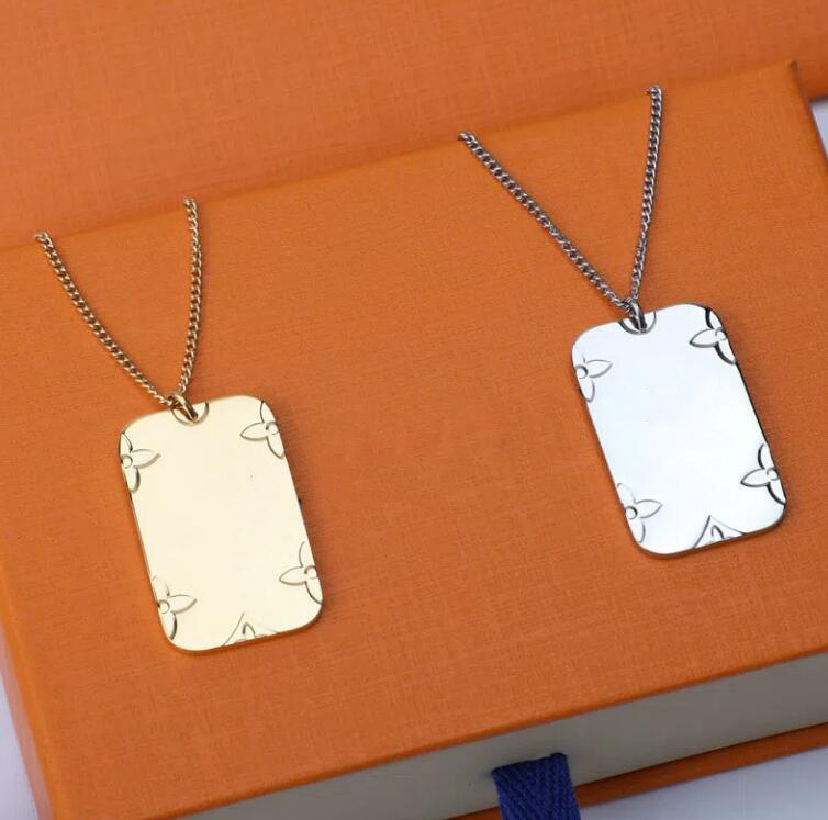 Pendant Necklaces Nameplate titanium steel engraved letterv necklace gifts designer jewelry chain luxury heart for mens womens bijoux
Pendant Necklaces Nameplate titanium steel engraved letterv necklace gifts designer jewelry chain luxury heart for mens womens bijoux