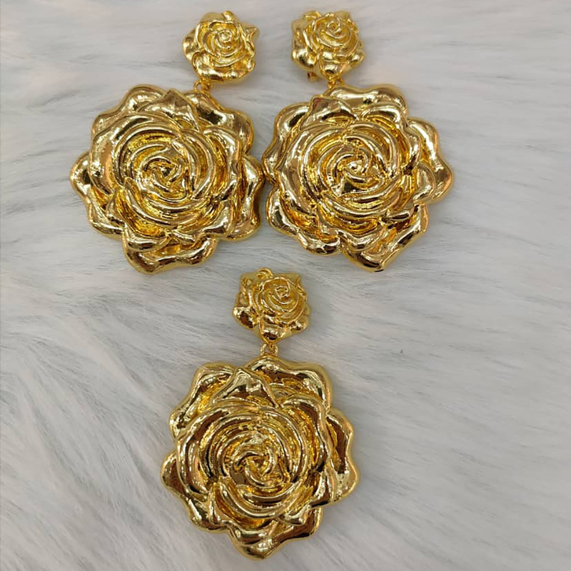 Other Jewelry Sets Dubai Gold Color For Women Necklace And Earrings Flower Shape Pendant Brazilian Africa Wedding Party Gifts 220831
