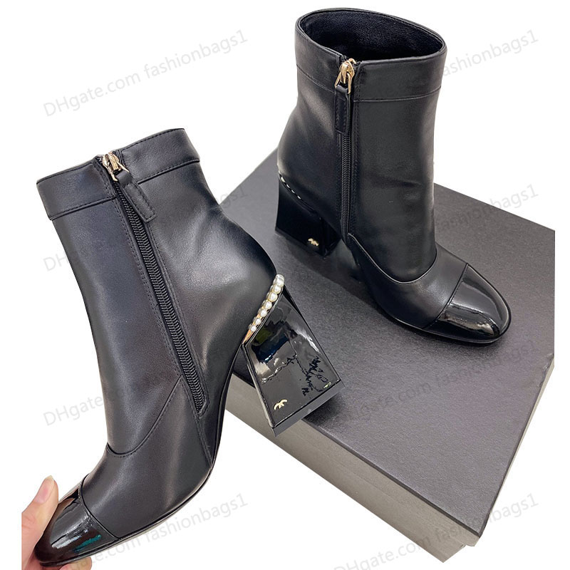 2022 Ankle Boots For Woman Chunky Low Heels Pearl Zipper Chelsea Booties Cow Face Soft Patent Leather Knight Rainboots Western Fashion Snow Boot Outsole Casual Shoes
2022 Ankle Boots For Woman Chunky Low Heels Pearl Zipper Chelsea Booties Cow Face Soft Patent Leather Knight Rainboots Western Fashion Snow Boot Outsole Casual Shoes
