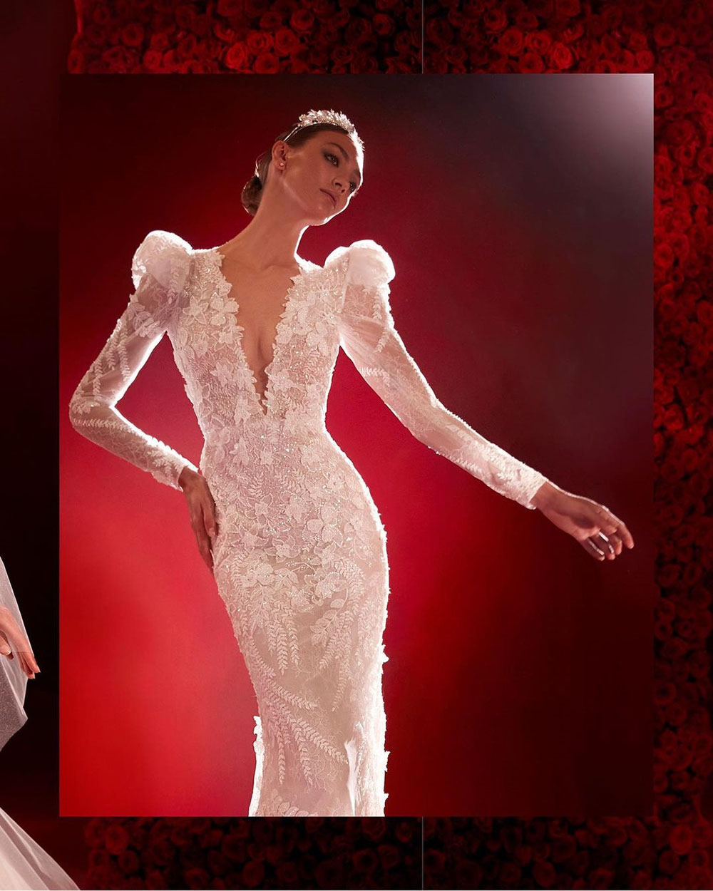 Luxury Mermaid Elegant Wedding Dress Long Sleeves Deep V Neck 3D Lace Appliques Sequins Beads Floor Length Detachable Train Bridal Gowns Custom Made V