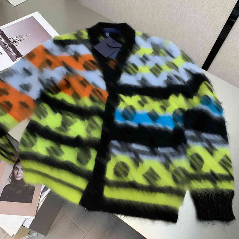 Cardigan Seahorse Hair Womens Sweaters V Fashion Brand Letter Logo Print Sweater Luxury Designer V-Neck Long Sleeve Knit Cardigans Jackets 0912
Cardigan Seahorse Hair Womens Sweaters V Fashion Brand Letter Logo Print Sweater Luxury Designer V-Neck Long Sleeve Knit Cardigans Jackets 0912