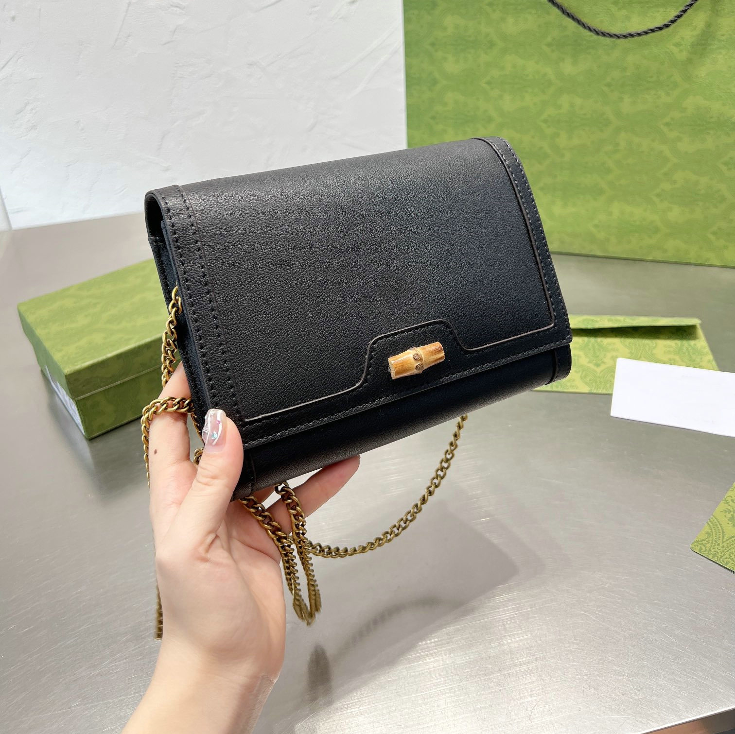 Designer Handbag Women Shoulder Metal Chain Shoulder Bag Ladies Luxury Genuine Leather Handbags Purse Mini Tote, Brown
Designer Handbag Women Shoulder Metal Chain Shoulder Bag Ladies Luxury Genuine Leather Handbags Purse Mini Tote, Brown