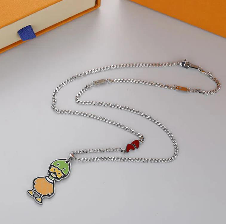 New duck necklace fashion trend cartoon drop rubber titanium steel non fading couples designer jewelry necklaces gold chain luxury heart for mens womens bijoux -1
New duck necklace fashion trend cartoon drop rubber titanium steel non fading couples designer jewelry necklaces gold chain luxury heart for mens womens bijoux -1
