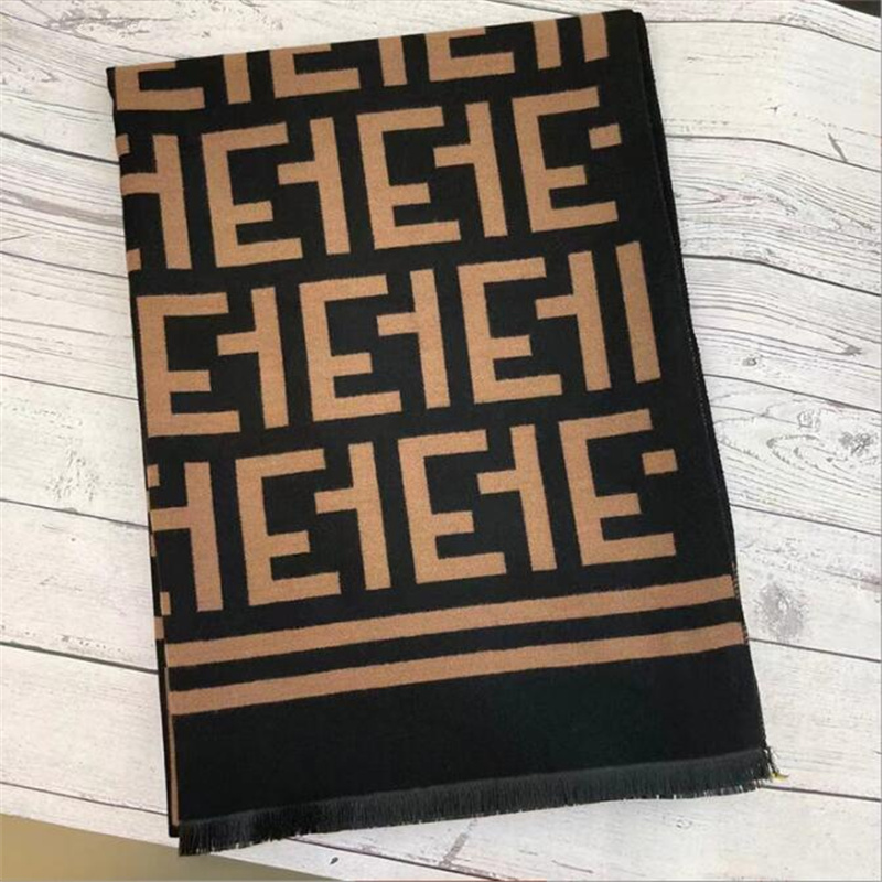 180x30cm Big Size Women Printed Embroidery Scarf Silk Winter Print Foulard Satin Square Head Scarves Luxury Designer Shawls
180x30cm Big Size Women Printed Embroidery Scarf Silk Winter Print Foulard Satin Square Head Scarves Luxury Designer Shawls