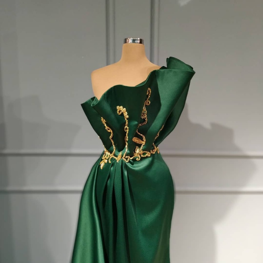 Dark Green Mermaid Evening Dresses Sleeveless Strapless Satin Bateau or Length Gold Appliques Sequins Celebrity Plus Size Party Gowns Prom Dress