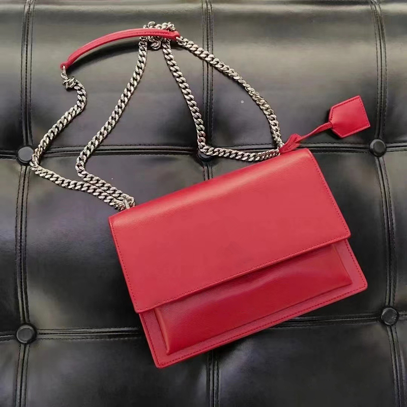 luxury Designer SUNSET tote bag WOC smooth Leather Multifunction clutch flap Metal fittings envelope with key ring handbag chain womens men crossbody shoulder bags, Red gold
luxury Designer SUNSET tote bag WOC smooth Leather Multifunction clutch flap Metal fittings envelope with key ring handbag chain womens men crossbody shoulder bags, Red gold