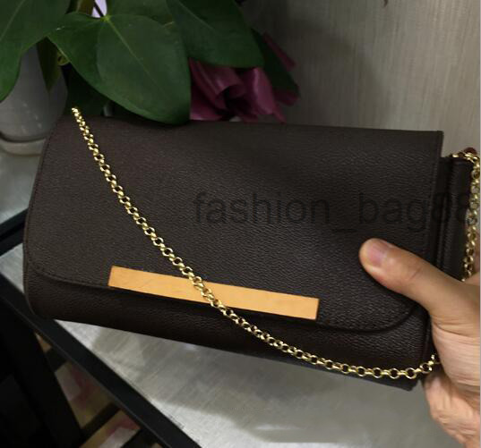 Messenger bag hot wholesale free new womens flowers handbags purses europe and america high quality leather 2022, Coffee flower(pu)
Messenger bag hot wholesale free new womens flowers handbags purses europe and america high quality leather 2022, Coffee flower(pu)