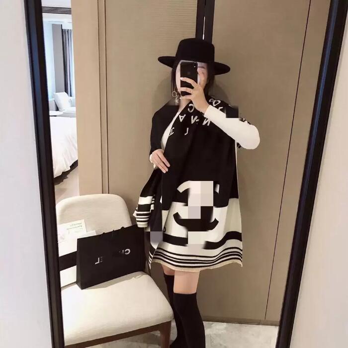 Wool Scarfs Winter Spring 100% Cashmere Scarf fashion Men Women Designer Classic Letter pattern Pashmina shawl Scarves New Gift Fashion
Wool Scarfs Winter Spring 100% Cashmere Scarf fashion Men Women Designer Classic Letter pattern Pashmina shawl Scarves New Gift Fashion