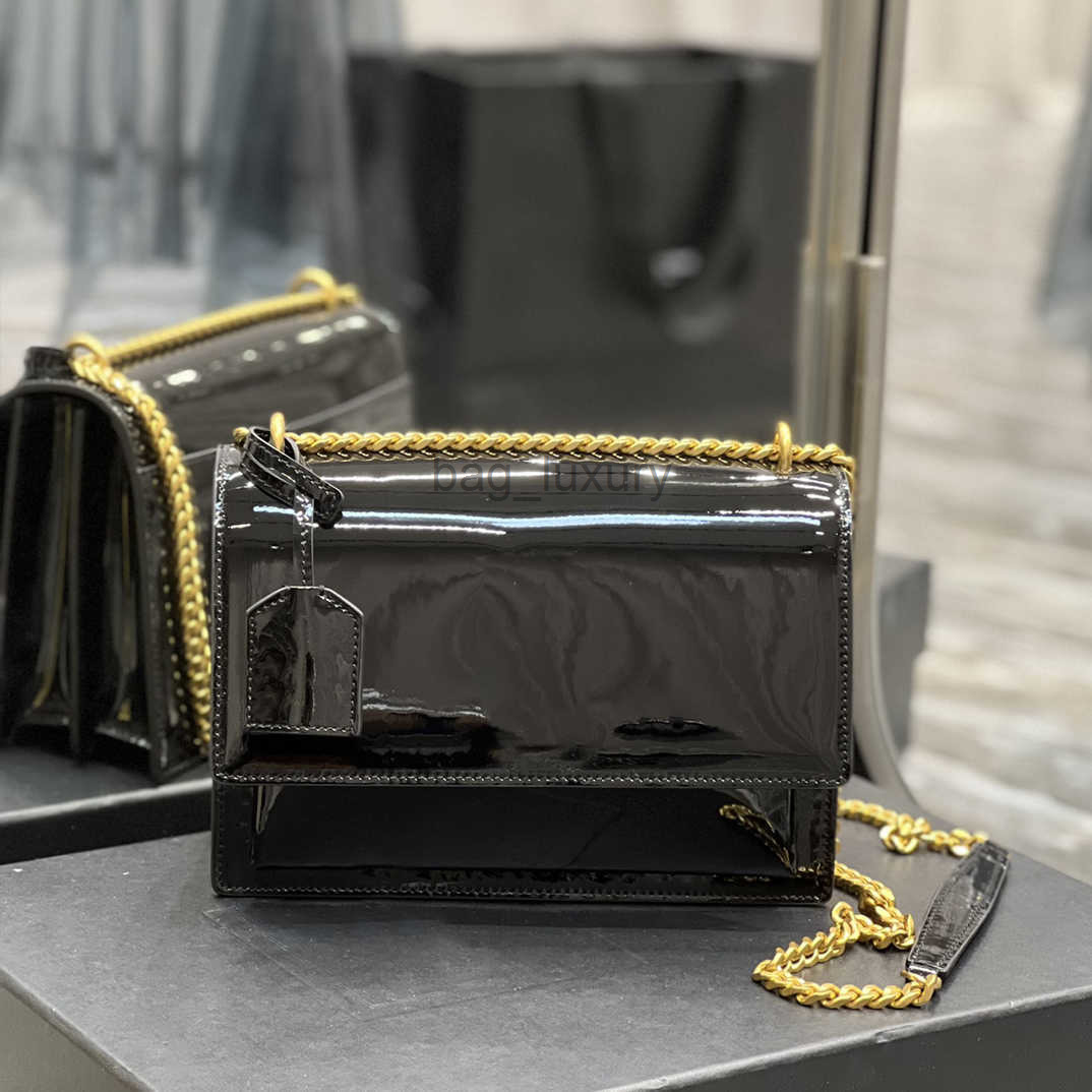 Woman New Patent Leather Shoulder Bags Top Quality Designer 5A Cowhide Chain Crossbody Messenger Tote Women Luxurys Sling Bag Cosmetic, 88
Woman New Patent Leather Shoulder Bags Top Quality Designer 5A Cowhide Chain Crossbody Messenger Tote Women Luxurys Sling Bag Cosmetic, 88