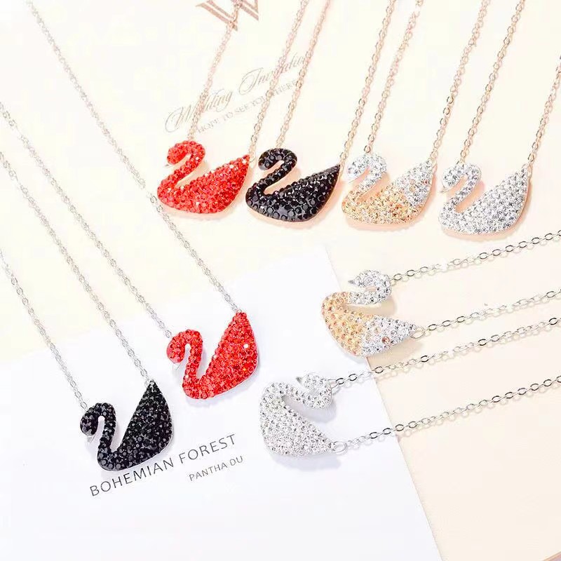 Classic Luxury Designer Swan Crystal Pendant Necklace European and American Fashion Woman Necklace High Quality 316L Stainless Steel Jewelry
Classic Luxury Designer Swan Crystal Pendant Necklace European and American Fashion Woman Necklace High Quality 316L Stainless Steel Jewelry