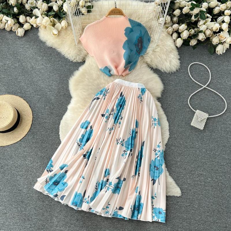 Work Dresses Elegant Lady Two Piece Set Print Short Sleeve Top High Waist Pleated Skirt Women Outfit Summer Fashion Korean Clothing, Black
Work Dresses Elegant Lady Two Piece Set Print Short Sleeve Top High Waist Pleated Skirt Women Outfit Summer Fashion Korean Clothing, Black