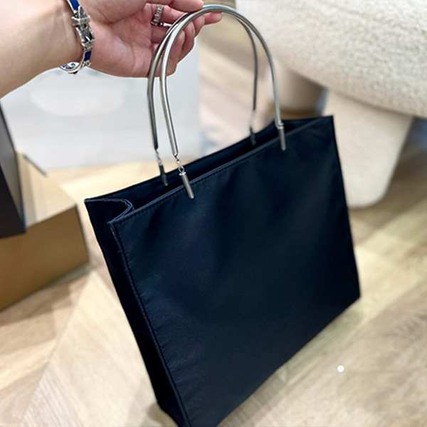 Classic 2022 medieval leisure Ring Tote bag nylon shopping Shoulder bag parachute cloth vintage crossbody bags women's fashion Circle Handbags p, Black
Classic 2022 medieval leisure Ring Tote bag nylon shopping Shoulder bag parachute cloth vintage crossbody bags women's fashion Circle Handbags p, Black