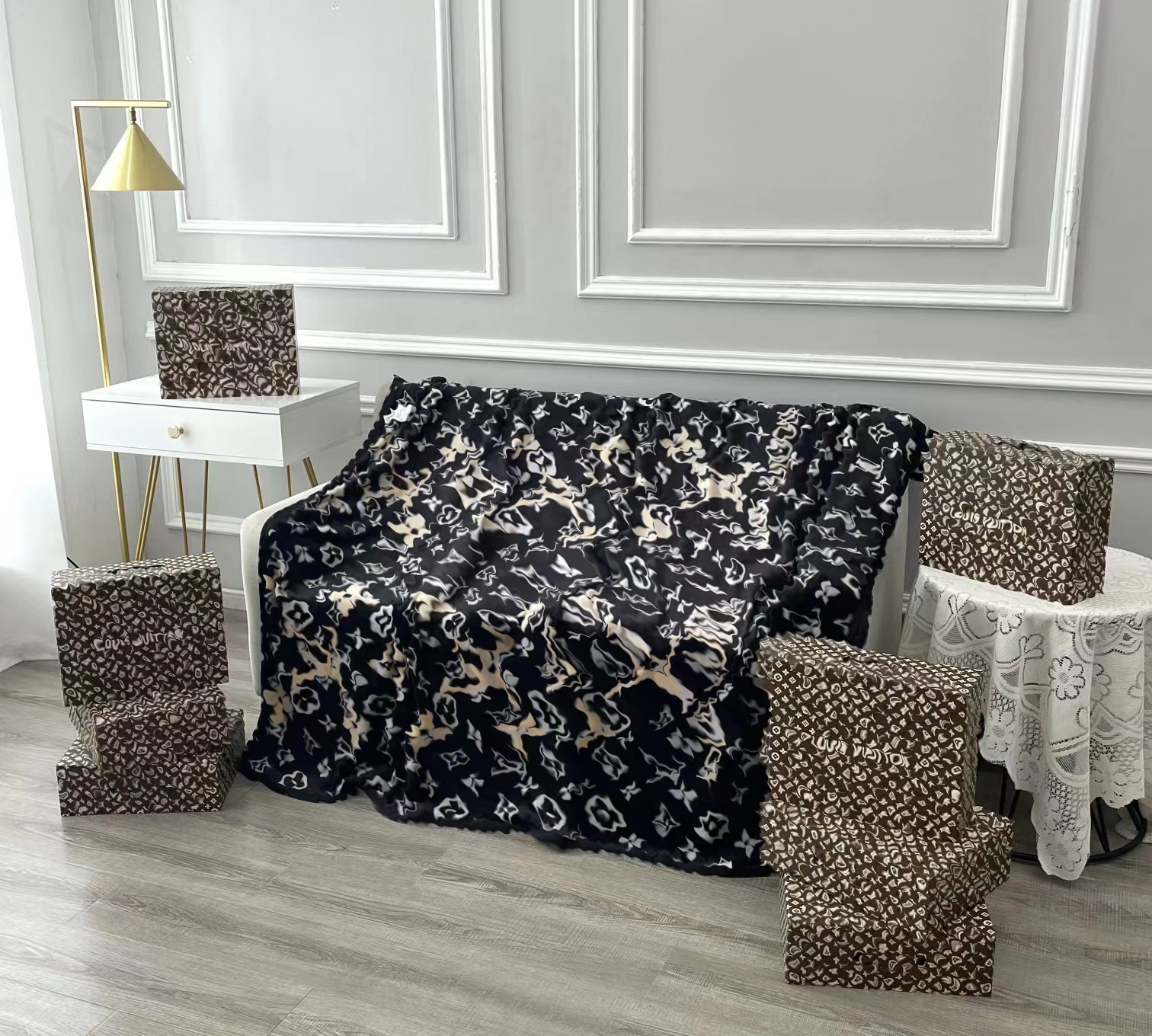Designer letter C style High quality soft Blanket flannel shawl blanket big size 150x200cm fashion Travel home office nap blankets
Designer letter C style High quality soft Blanket flannel shawl blanket big size 150x200cm fashion Travel home office nap blankets