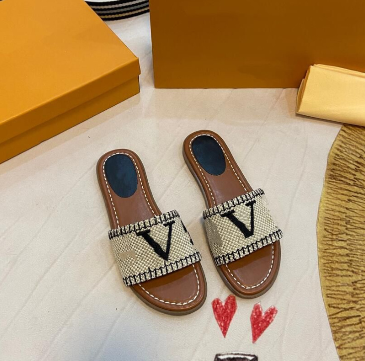 2022 Designer Weave Slippers Retro Embroidery Summer Luxurys Slippers Women Leisure Flat Bottom Sandal Indoor Outdoor Comfortable Letters Logo Beach Flip Flop
2022 Designer Weave Slippers Retro Embroidery Summer Luxurys Slippers Women Leisure Flat Bottom Sandal Indoor Outdoor Comfortable Letters Logo Beach Flip Flop