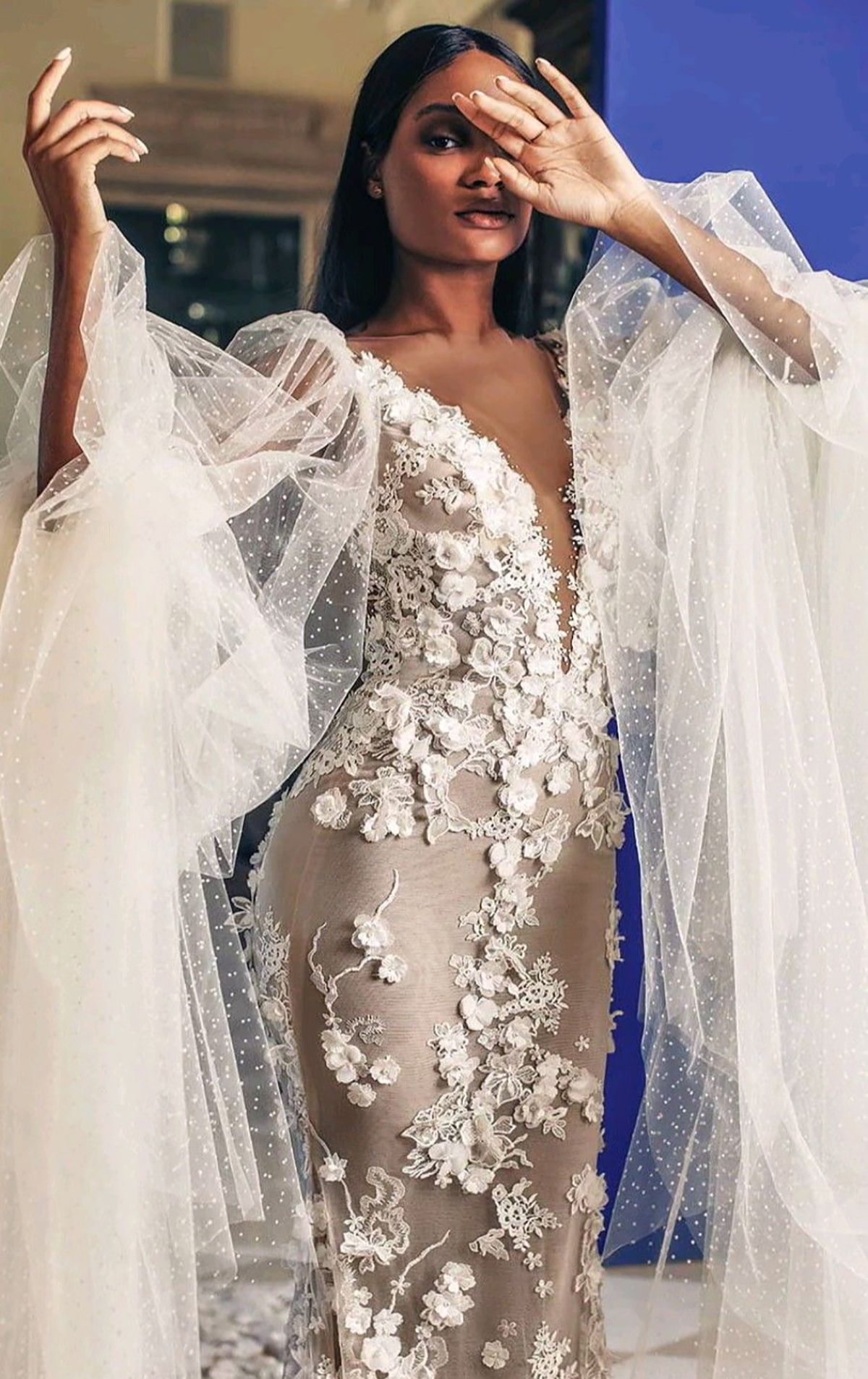 Sexy Deep V Neck Mermaid Wedding Dresses Floral Applique Bridal Gowns Custom Made Plus Size Illusion Full Sleeve Formal Dress