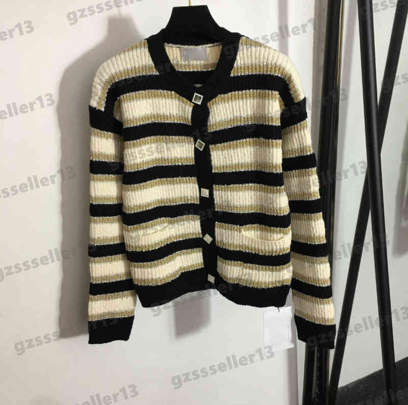 Designer Cardigan Women Sweaters CNL Beige Gold Silk Blend Colorblock Striped Knit Cardigans Fashion Brand High Quality Round Neck Womens Sweater Tops 0912
Designer Cardigan Women Sweaters CNL Beige Gold Silk Blend Colorblock Striped Knit Cardigans Fashion Brand High Quality Round Neck Womens Sweater Tops 0912