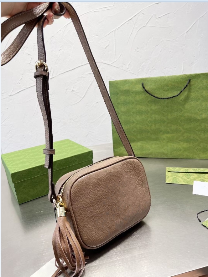 5A Genuine leather High Quality Shoulder Bags Handbags Wallet Handbag Women Bags Crossbody Soho Bag Disco Fringed Messenger Bags Purse 22cm, Black
5A Genuine leather High Quality Shoulder Bags Handbags Wallet Handbag Women Bags Crossbody Soho Bag Disco Fringed Messenger Bags Purse 22cm, Black