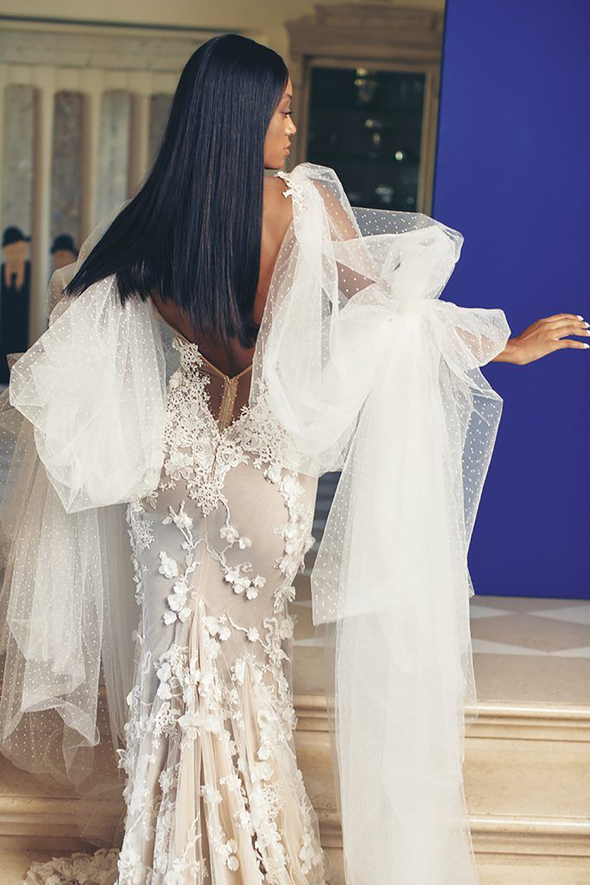 Sexy Deep V Neck Mermaid Wedding Dresses Floral Applique Bridal Gowns Custom Made Plus Size Illusion Full Sleeve Formal Dress