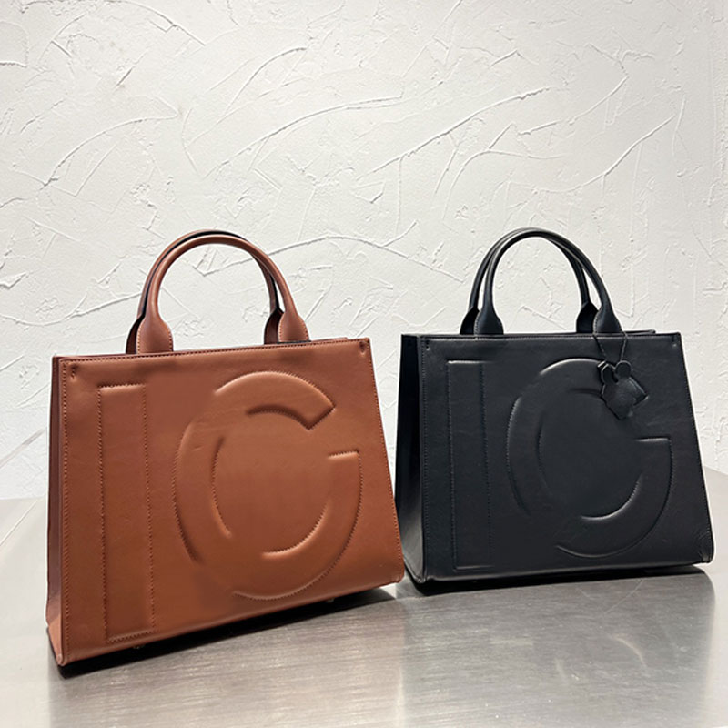 Large Tote Bag Shoulder Bags High Quality Genuine Leather Shopping Handbag Fashion Women Big Capacity Letter Zipper Closure Travel Cross Body Black Pouch Tote Purse, Gift bag
Large Tote Bag Shoulder Bags High Quality Genuine Leather Shopping Handbag Fashion Women Big Capacity Letter Zipper Closure Travel Cross Body Black Pouch Tote Purse, Gift bag