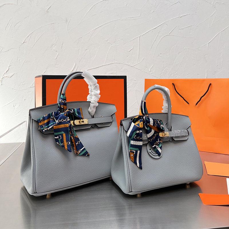 Fashion Designer bags Birkin handbag luxury bagsTote Shopping Bag Litchi pattern women totes pony leather 20cm 25cm 30cm Casual, Empty box
Fashion Designer bags Birkin handbag luxury bagsTote Shopping Bag Litchi pattern women totes pony leather 20cm 25cm 30cm Casual, Empty box