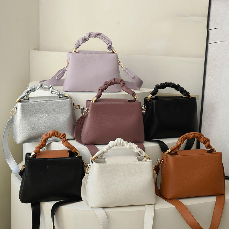 Newest Women Bags Girl Brand bag Fashion Lady Shoulder-bags Woman Hot Handbag Classic Totes Female Chainbag Fashion Pocket Designer Saddle, Orange
Newest Women Bags Girl Brand bag Fashion Lady Shoulder-bags Woman Hot Handbag Classic Totes Female Chainbag Fashion Pocket Designer Saddle, Orange