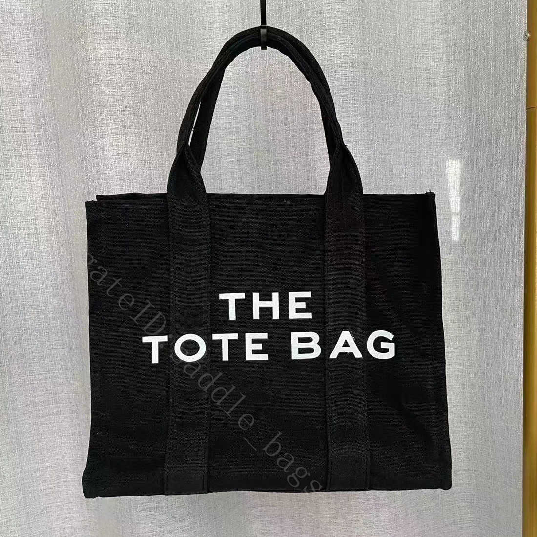 Totes bag the tote lady famous designer cool practical Large capacity plain cross body shoulder handbags women great coin purse crossbody ca, Color red(pu leather)
Totes bag the tote lady famous designer cool practical Large capacity plain cross body shoulder handbags women great coin purse crossbody ca, Color red(pu leather)