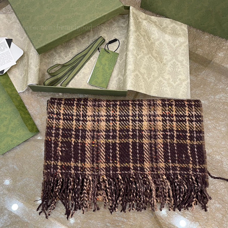 Luxury Top quality Classic Letter Long Scarf Jacquard wool Designer shawl for man Winter Lady scarves Wholesale Skin-friendly Warm Modeling versatile Wool
Luxury Top quality Classic Letter Long Scarf Jacquard wool Designer shawl for man Winter Lady scarves Wholesale Skin-friendly Warm Modeling versatile Wool