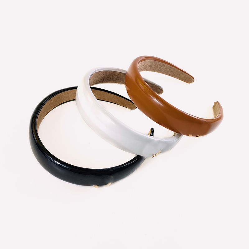 Jewelry Hair Accessorie for Women Headband Brand Designer High Quality Genuine PU Leather Letter Print Hairband Womens Girl Fashion Outdoor Sport Non Slip Headwrap
Jewelry Hair Accessorie for Women Headband Brand Designer High Quality Genuine PU Leather Letter Print Hairband Womens Girl Fashion Outdoor Sport Non Slip Headwrap
