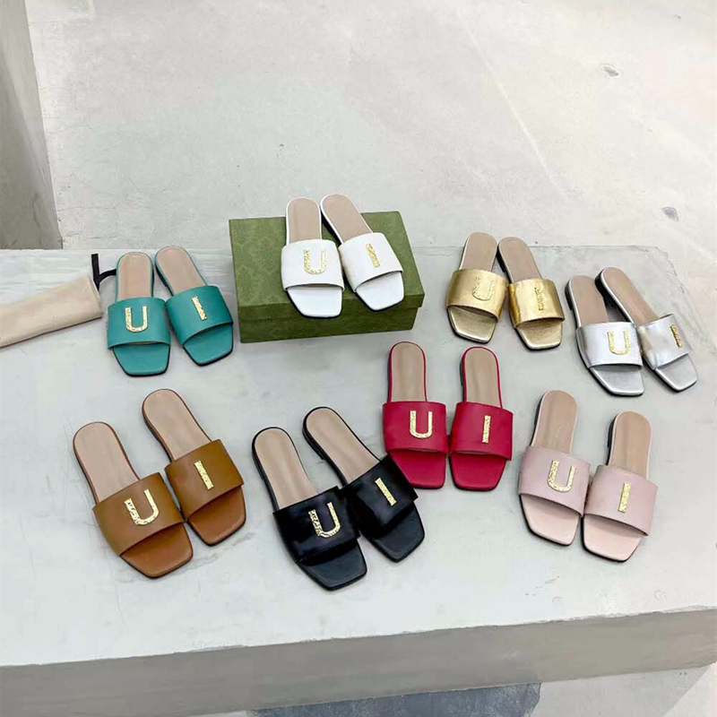 New Ladies Slippers Designer Leather Fashion Versatile Flat Heel Casual Metal Letters Sexy Temperament Sandals Size 35-43
New Ladies Slippers Designer Leather Fashion Versatile Flat Heel Casual Metal Letters Sexy Temperament Sandals Size 35-43