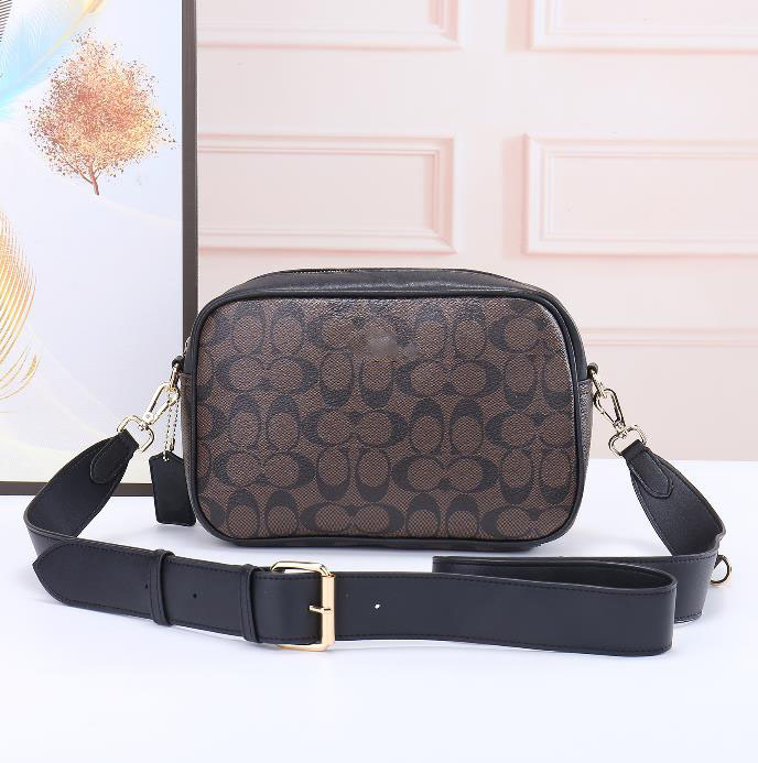 New classic camera bag European and American retro one shoulder messenger bag, Brown
New classic camera bag European and American retro one shoulder messenger bag, Brown
