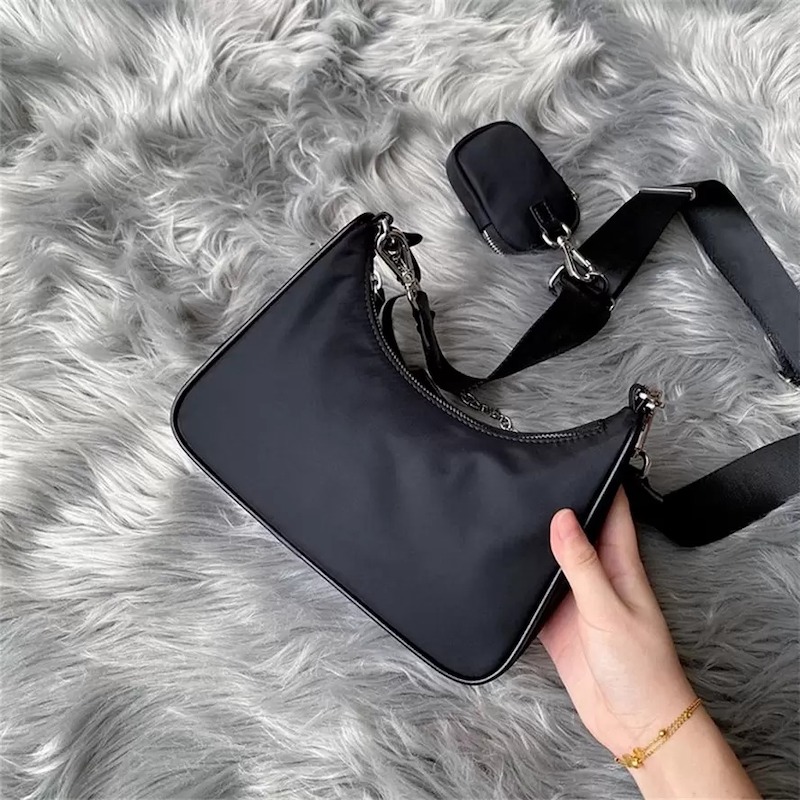 High Quality luxurys designers womens CrossBody Bag Wide Belt Fashion Shoulder bags Leather Contrast color Cross Body Designer Bags Totes ladies Clutch Handbag
High Quality luxurys designers womens CrossBody Bag Wide Belt Fashion Shoulder bags Leather Contrast color Cross Body Designer Bags Totes ladies Clutch Handbag