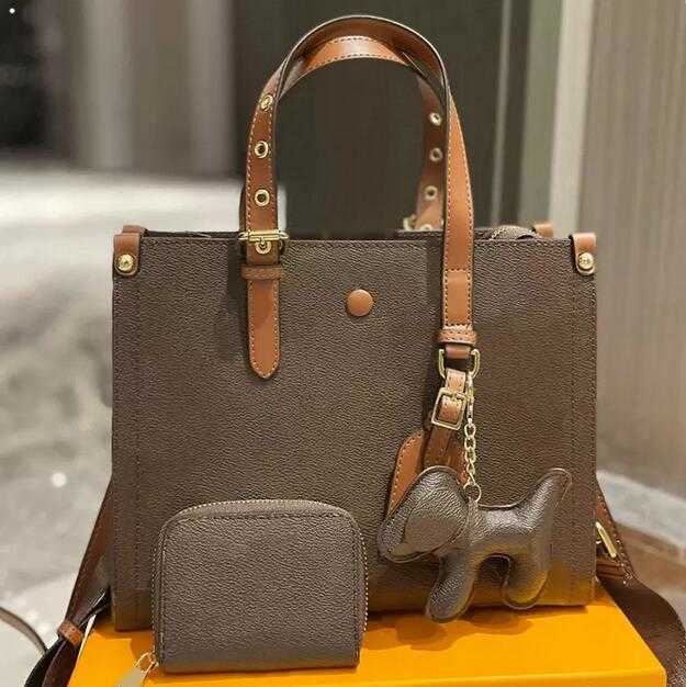 Shoulder Bags Handbag Shoulder Designers Tote Bags For Women On The Go Crossbody Shopping Bag piece set Purses Letters Flowers Brown Leather
Shoulder Bags Handbag Shoulder Designers Tote Bags For Women On The Go Crossbody Shopping Bag piece set Purses Letters Flowers Brown Leather