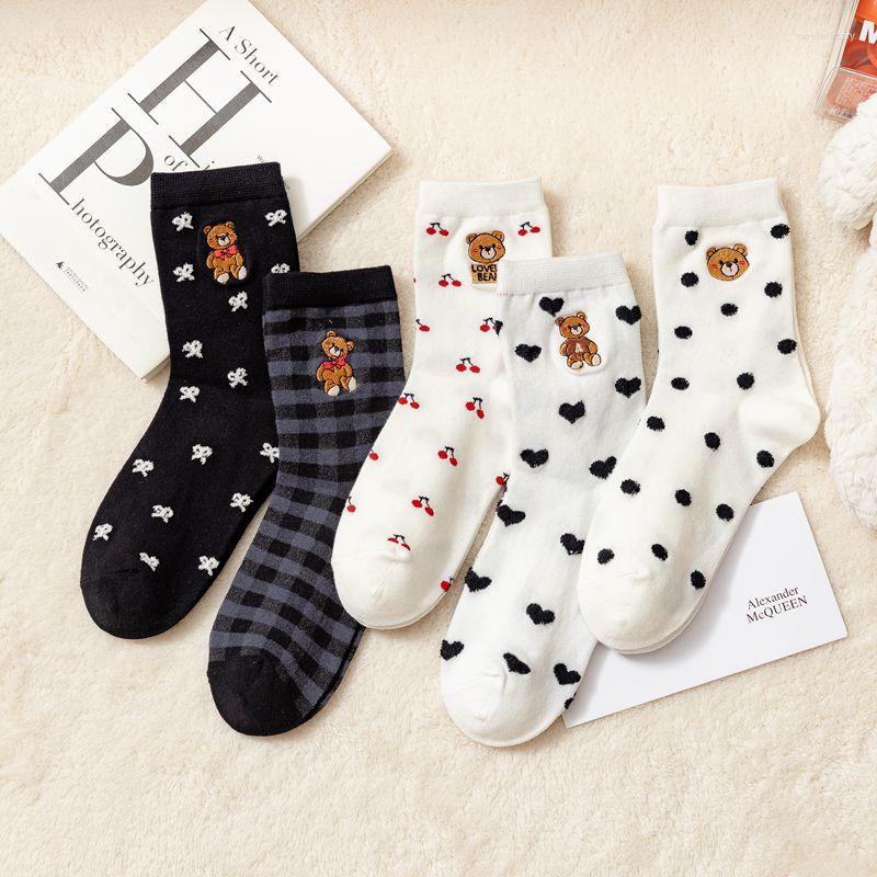 Women Socks Japanese Style Embroidered Women's Cartoon Bear Cherry Stripe Heart Letter Kawaii Black And White Fashion Girl
Women Socks Japanese Style Embroidered Women's Cartoon Bear Cherry Stripe Heart Letter Kawaii Black And White Fashion Girl