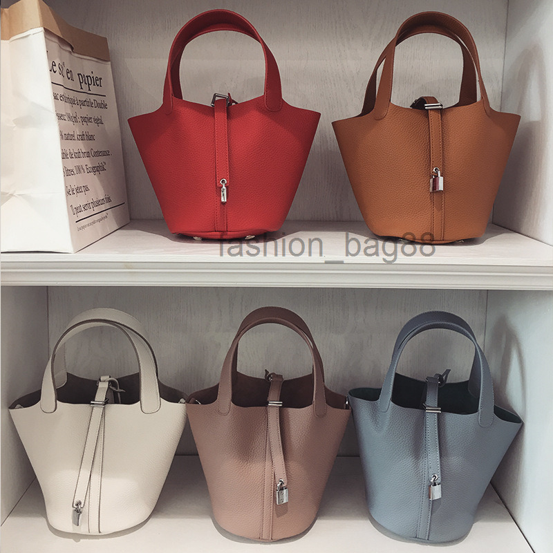 Europe and America new bucket bag lock handbag ladies bag large capacity shoulder diagonal bag 2022, Customize
Europe and America new bucket bag lock handbag ladies bag large capacity shoulder diagonal bag 2022, Customize