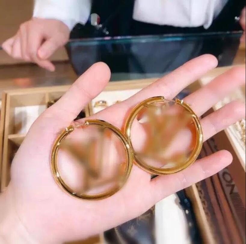 Top Paris Jewelry Accessories Women Hoop Earrings Luxury 18K Gold Ear Studs Lady Nice Christmas gift GGs YSLity louiseity LVs Viutonity
Top Paris Jewelry Accessories Women Hoop Earrings Luxury 18K Gold Ear Studs Lady Nice Christmas gift GGs YSLity louiseity LVs Viutonity